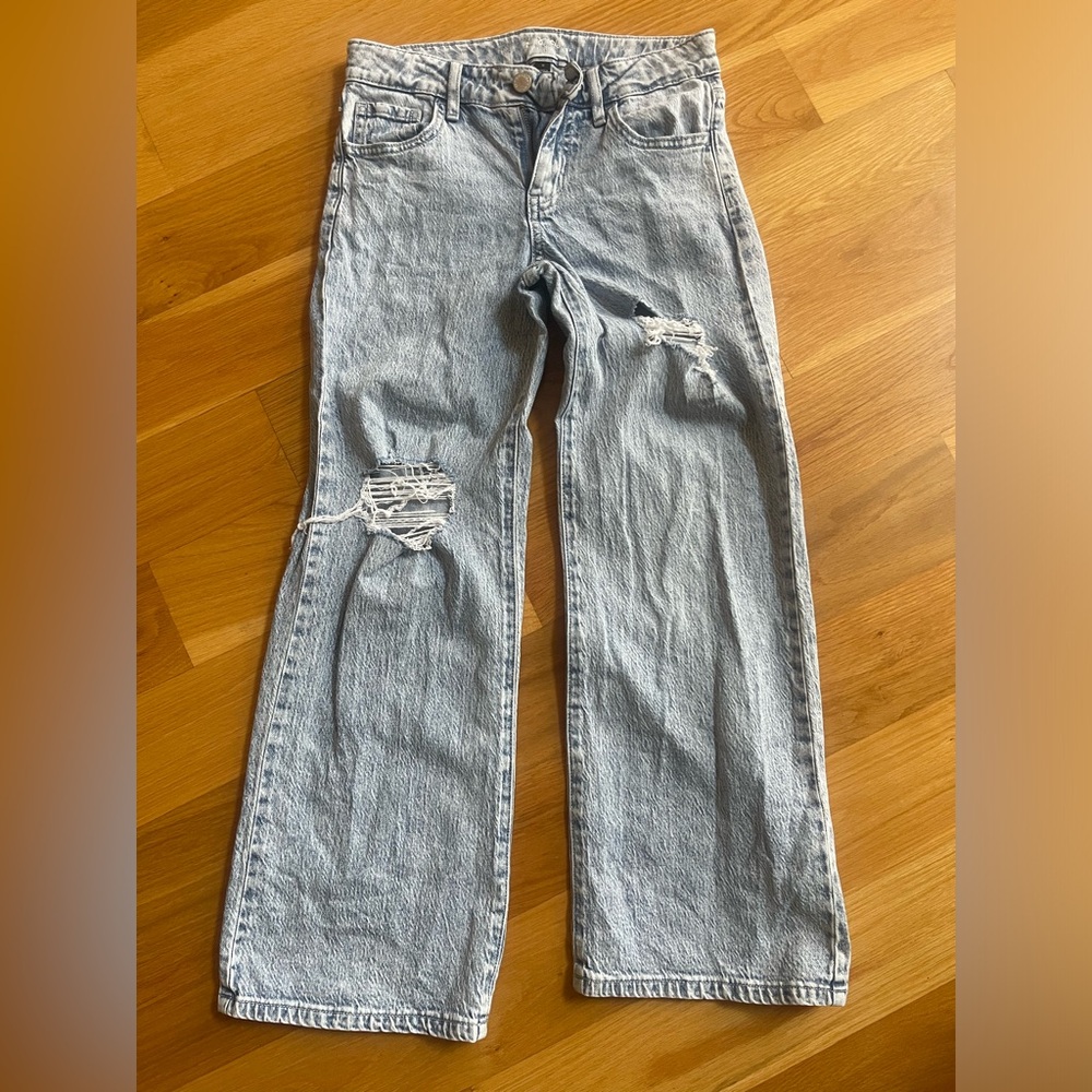 Art Class size 12 girls Jean